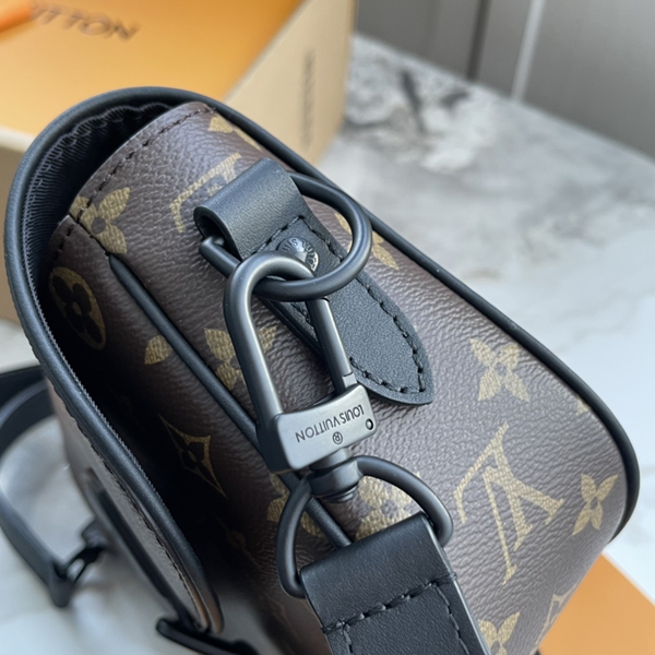 ルイヴィトンバッグ素材ディテール